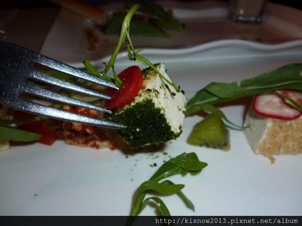 舒果新米蘭蔬食(台北南京東店)：品嚐新品菜色--舒果新米蘭蔬食餐廳(南京東路店)体驗心得