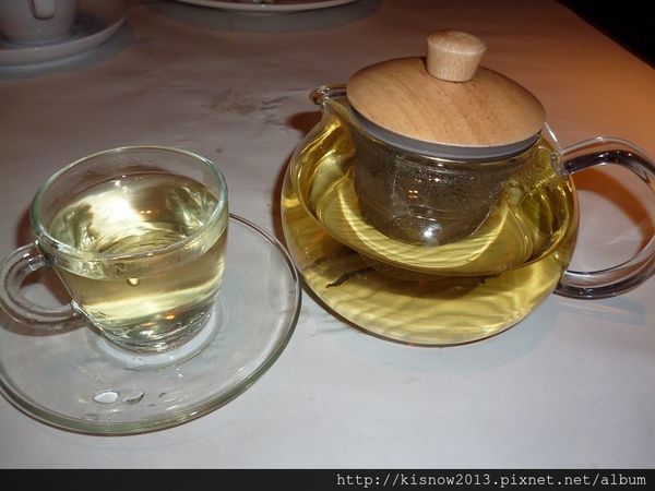 舒果新米蘭蔬食(台北南京東店)：品嚐新品菜色--舒果新米蘭蔬食餐廳(南京東路店)体驗心得