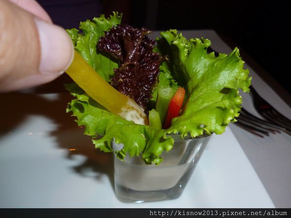 舒果新米蘭蔬食(台北南京東店)：品嚐新品菜色--舒果新米蘭蔬食餐廳(南京東路店)体驗心得