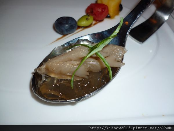 舒果新米蘭蔬食(台北南京東店)：品嚐新品菜色--舒果新米蘭蔬食餐廳(南京東路店)体驗心得