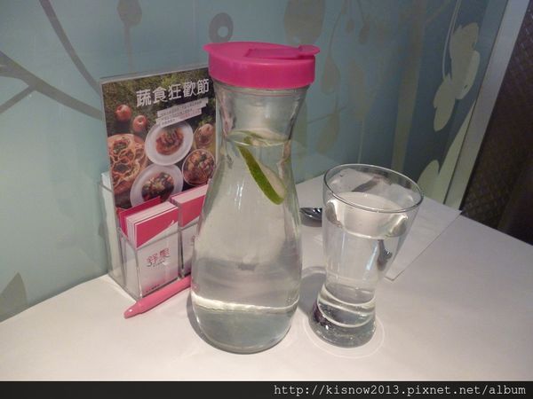 舒果新米蘭蔬食(台北南京東店)：品嚐新品菜色--舒果新米蘭蔬食餐廳(南京東路店)体驗心得