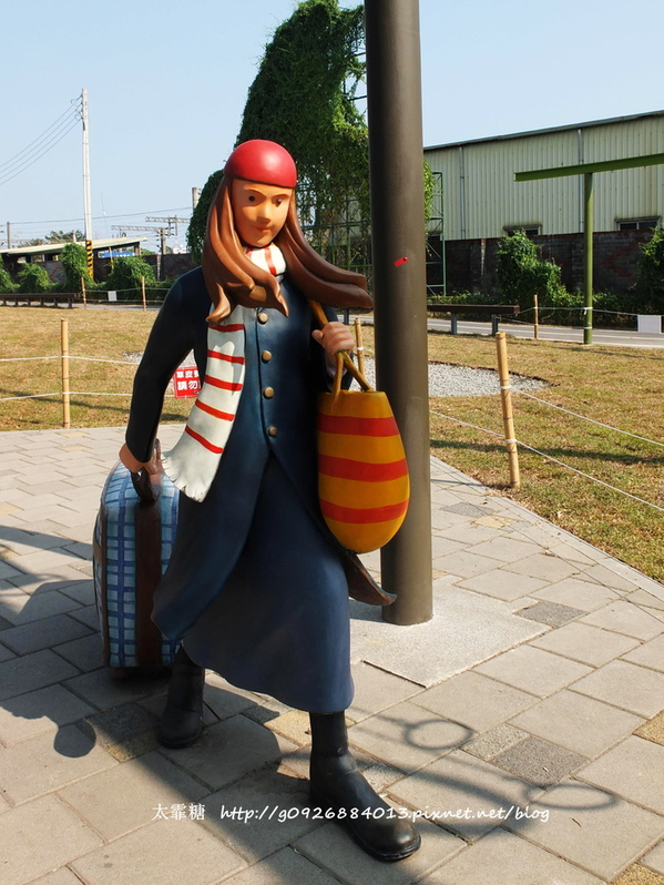 幾米廣場：【宜蘭】跟著幾米一起宜蘭小旅行。幾米廣場「向左走．向右走」、「星空」與「地下鐵」。森林裡的火車站「閉眼微笑的長頸鹿」。丟丟噹森林廣場出現飛天星空列車