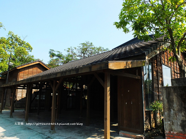 幾米廣場：【宜蘭】跟著幾米一起宜蘭小旅行。幾米廣場「向左走．向右走」、「星空」與「地下鐵」。森林裡的火車站「閉眼微笑的長頸鹿」。丟丟噹森林廣場出現飛天星空列車