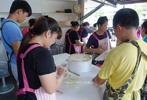 宜蘭美食【正好鮮肉小籠包】必吃再+1,泰山路超人氣小吃