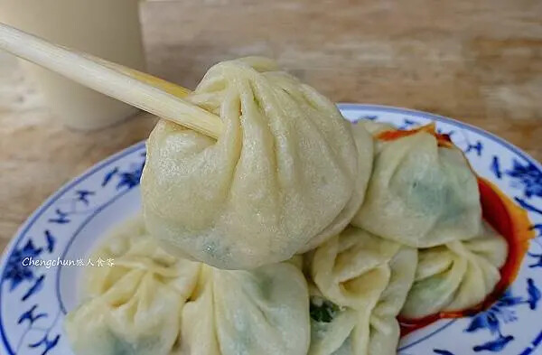宜蘭美食【正好鮮肉小籠包】必吃再+1,泰山路超人氣小吃