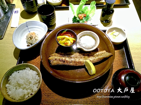 大戶屋(凱撒店):【台北市中正區/北車周邊美食】 為身體著想用心做出的料理 ✿✿ OOTOYA 大戶屋 凱撒店 ✿✿
