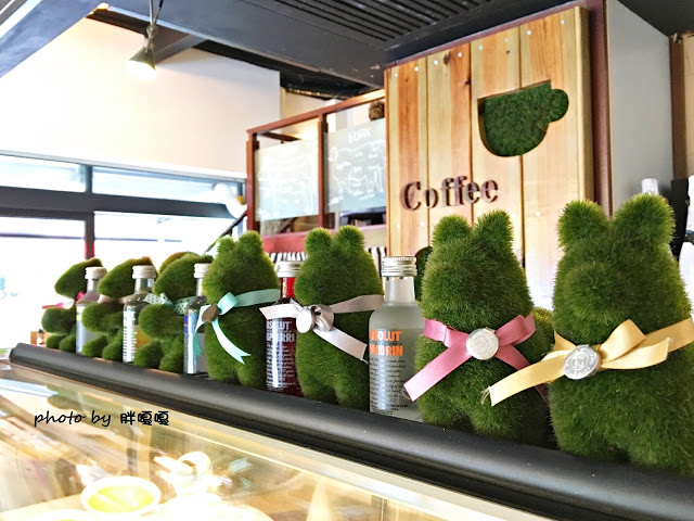 【台中 北區】好食●慢慢 🍕🍕🍕 美味好吃的披薩令人吮指回味，特製辣油，香而不辣，為PIZZA加分，這麼令人印象深刻的美食，怎能不嚐嚐！？