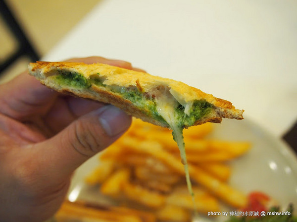 樂丘廚房：【食記】服務不打折的平價好食 @ 台中龍井-東海夜市-樂丘廚房-Leo Chiu