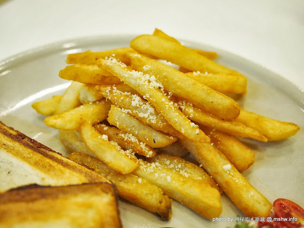 樂丘廚房：【食記】服務不打折的平價好食 @ 台中龍井-東海夜市-樂丘廚房-Leo Chiu