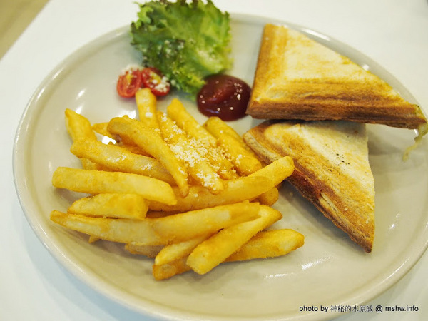 樂丘廚房：【食記】服務不打折的平價好食 @ 台中龍井-東海夜市-樂丘廚房-Leo Chiu