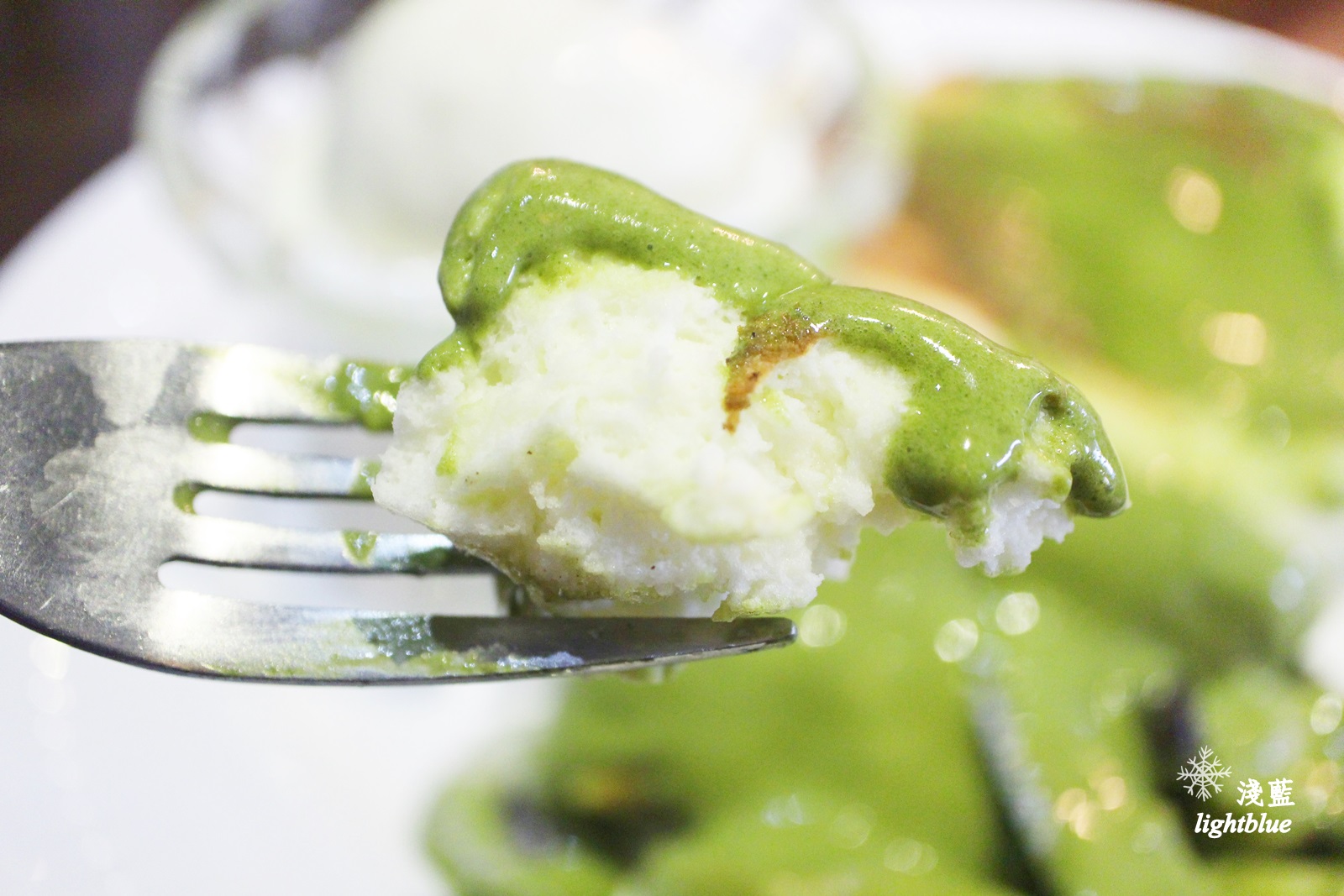 台中美食：淺藍 × 樂丘廚房東海店～超浮誇的龍蝦義大利麵和招牌鬆餅漢堡