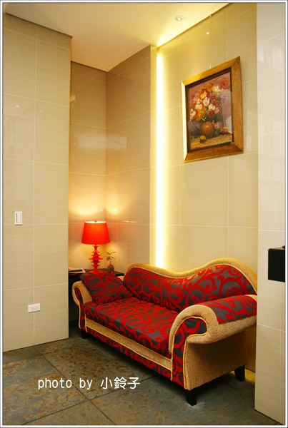 米卡沙旅店：台中「米卡沙旅店」彩色方塊旅店