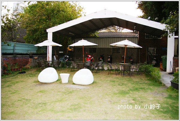 米卡沙旅店：台中「米卡沙旅店」彩色方塊旅店