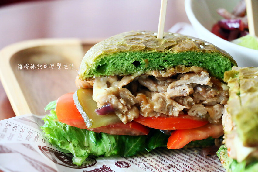 花博公園下午茶「歐華酒店-歐麗蛋糕坊」夏季限定芒果甜點、巨無霸炸雞漢堡、菜單價位(捷運圓山站)