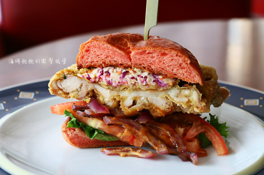 花博公園下午茶「歐華酒店-歐麗蛋糕坊」夏季限定芒果甜點、巨無霸炸雞漢堡、菜單價位(捷運圓山站)