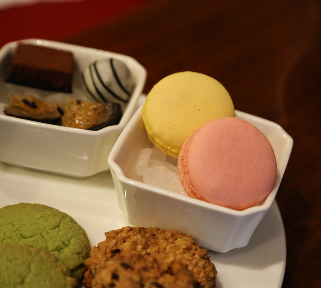 欧华酒店之欧丽蛋糕坊,份量相当足够之三层架下午茶双人点心