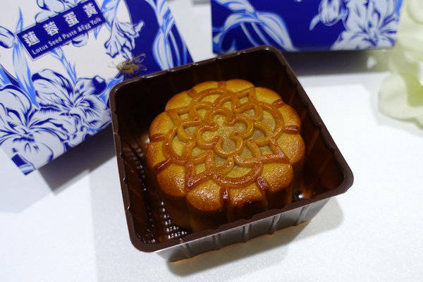 歐華普羅旺斯花悦廣式月餅禮盒 (12).jpg