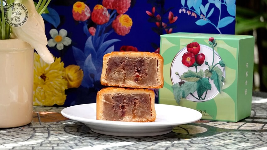 【 台北月餅 】歐華法式時尚中秋月餅禮盒經典不敗和時尚獨特的口味都驚豔眾人,不管大人小孩都非常喜愛!歐