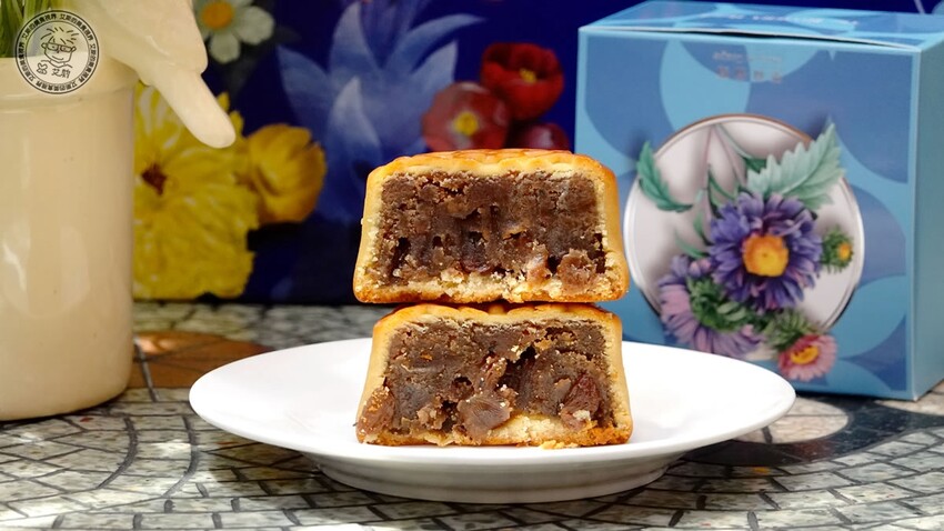 【 台北月餅 】歐華法式時尚中秋月餅禮盒經典不敗和時尚獨特的口味都驚豔眾人,不管大人小孩都非常喜愛!歐