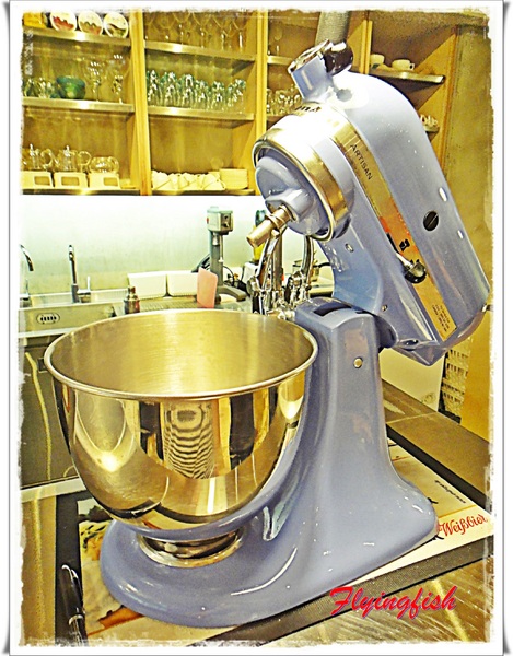 Fabrica 椅子：✜ 時尚設計感與有趣想像空間菜單結合滴美味歐陸料理 -「Fabrica椅子」