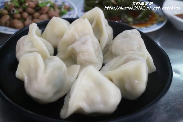 頂味執餃：【新北三重區】三重巷弄美食『頂味執餃』捷運菜寮站