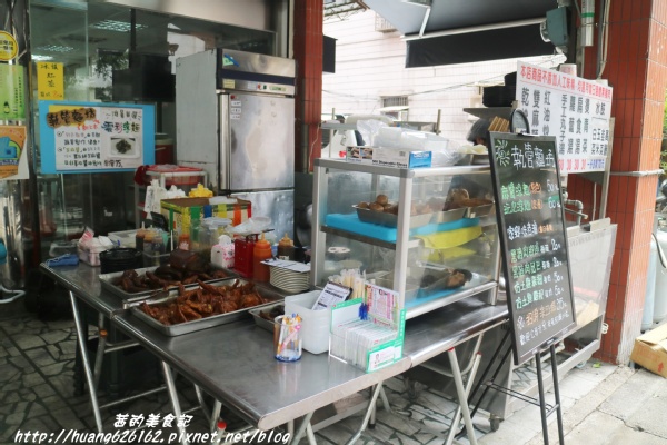 頂味執餃：【新北三重區】三重巷弄美食『頂味執餃』捷運菜寮站