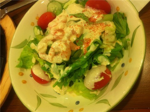 沙拉 - 大安區的薩莉亞) 沙拉 - 大安區的薩莉亞)