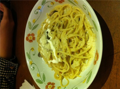 奶油麵 - 大安區的薩莉亞) 奶油麵 - 大安區的薩莉亞)