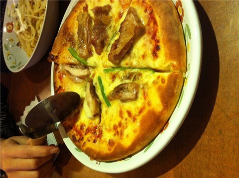 披薩 - 大安區的薩莉亞) 披薩 - 大安區的薩莉亞)