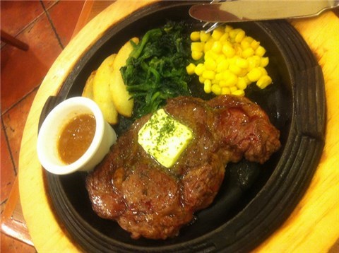 牛排 - 大安區的薩莉亞) 牛排 - 大安區的薩莉亞)