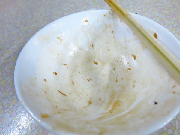 【台南美食】國榮肉燥飯-ＣＰ值爆表！15元肉燥飯30元魚肉湯