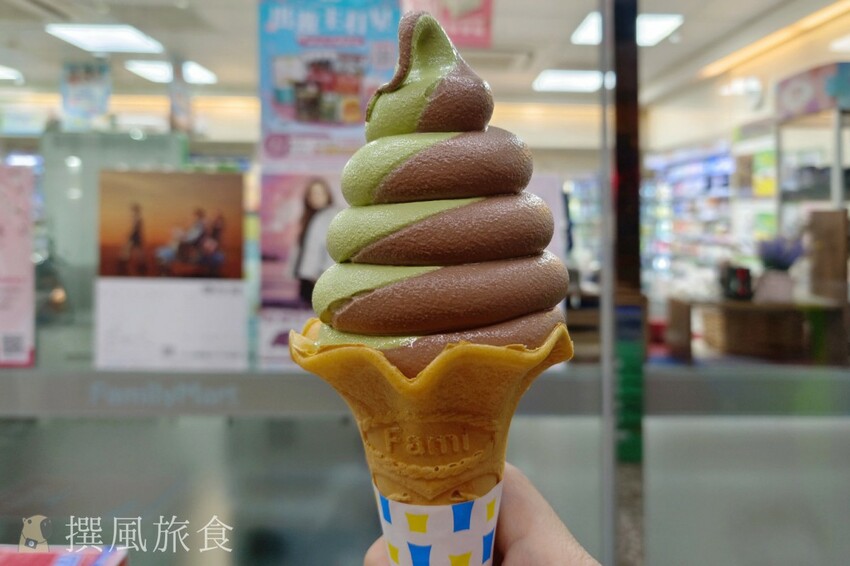 全家「春日抹茶霜淇淋」好吃嗎?搭配比利時巧克力雙口味超吸睛!