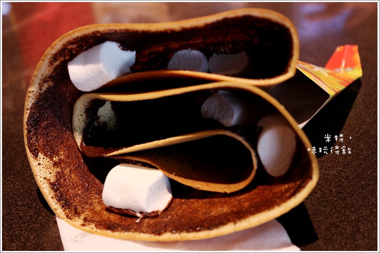 米特,味玩待敘|部落格 © MEAT76|2013-09-15-7 【台北中山大直|美食街】VIV CUP|可麗餅×芋包芋|大食代食神大選|捷運劍南路站|穿梭時空的復古懷舊與美食間的五感邂逅022.jpg 米特,味玩待敘|部落格 © MEAT76|2013-09-15-7 【台北中山大直|美食街】VIV CUP|可麗餅×芋包芋|大食代食神大選|捷運劍南路站|穿梭時空的復古懷舊與美食間的五感邂逅022.jpg