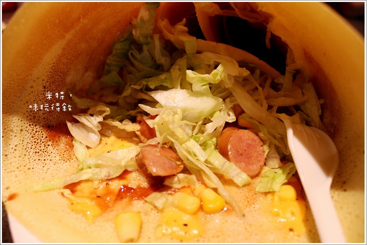 米特,味玩待敘|部落格 © MEAT76|2013-09-15-7 【台北中山大直|美食街】VIV CUP|可麗餅×芋包芋|大食代食神大選|捷運劍南路站|穿梭時空的復古懷舊與美食間的五感邂逅042.jpg 米特,味玩待敘|部落格 © MEAT76|2013-09-15-7 【台北中山大直|美食街】VIV CUP|可麗餅×芋包芋|大食代食神大選|捷運劍南路站|穿梭時空的復古懷舊與美食間的五感邂逅042.jpg