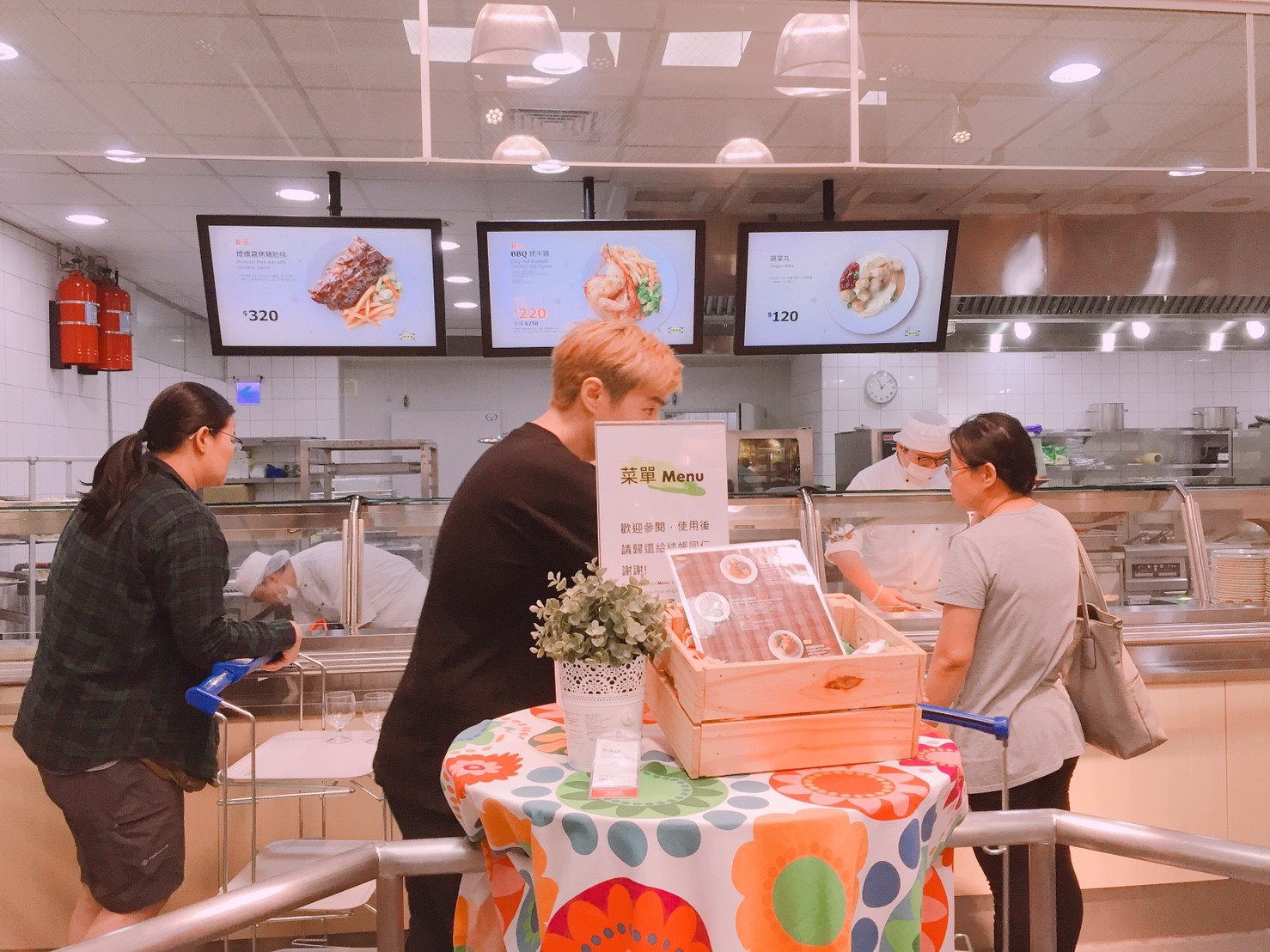 【台中】南屯區IKEA旗艦店 有吃有逛CP值超高 早午晚都有超值套餐 早來早吃到 晚來吃不到