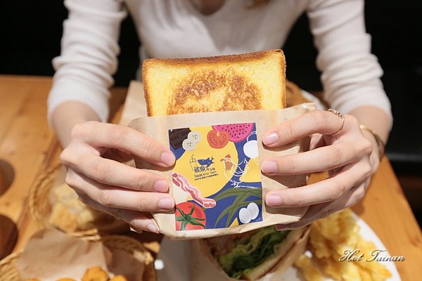 鯊魚咬土司(學士店):【台中美食】鯊魚咬吐司學士店炸雞開賣啦,大口咬神厚切炸雞三明治超好吃,搭配招牌木瓜牛奶最對味~ 鯊魚咬土司(學士店):【台中美食】鯊魚咬吐司學士店炸雞開賣啦,大口咬神厚切炸雞三明治超好吃,搭配招牌木瓜牛奶最對味~