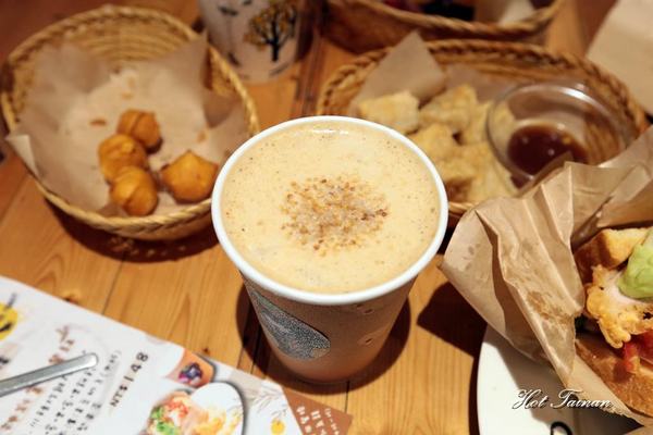 鯊魚咬土司(學士店):【台中美食】鯊魚咬吐司學士店炸雞開賣啦,大口咬神厚切炸雞三明治超好吃,搭配招牌木瓜牛奶最對味~ 鯊魚咬土司(學士店):【台中美食】鯊魚咬吐司學士店炸雞開賣啦,大口咬神厚切炸雞三明治超好吃,搭配招牌木瓜牛奶最對味~