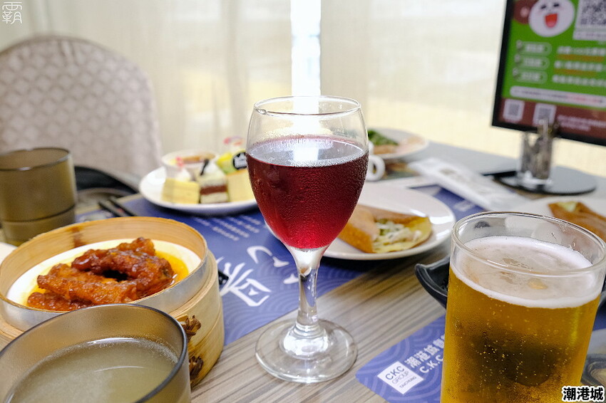 上百道海鮮料理吃到飽,潮港城太陽百匯,鮪魚祭鮪魚鮭魚秀好吸睛!