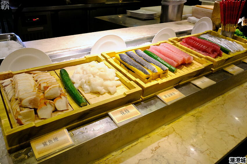 上百道海鮮料理吃到飽,潮港城太陽百匯,鮪魚祭鮪魚鮭魚秀好吸睛!
