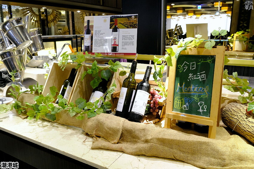 上百道海鮮料理吃到飽,潮港城太陽百匯,鮪魚祭鮪魚鮭魚秀好吸睛!