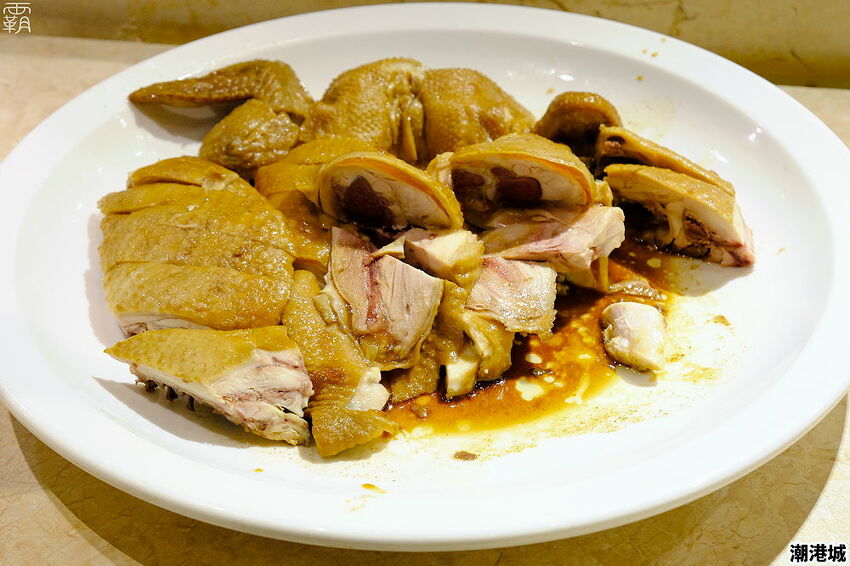 上百道海鮮料理吃到飽,潮港城太陽百匯,鮪魚祭鮪魚鮭魚秀好吸睛!