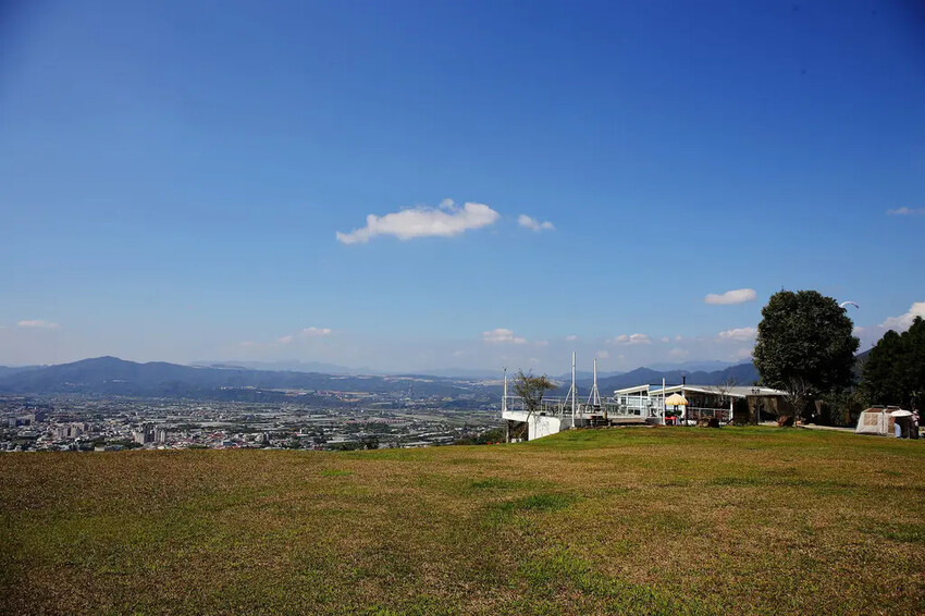 南投埔里超推薦景觀餐廳!虎嘯山嵐-厲害玻璃屋咖啡廳,山景第一 南投埔里超推薦景觀餐廳!虎嘯山嵐-厲害玻璃屋咖啡廳,山景第一