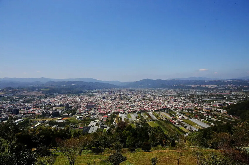 南投埔里超推薦景觀餐廳!虎嘯山嵐-厲害玻璃屋咖啡廳,山景第一 南投埔里超推薦景觀餐廳!虎嘯山嵐-厲害玻璃屋咖啡廳,山景第一
