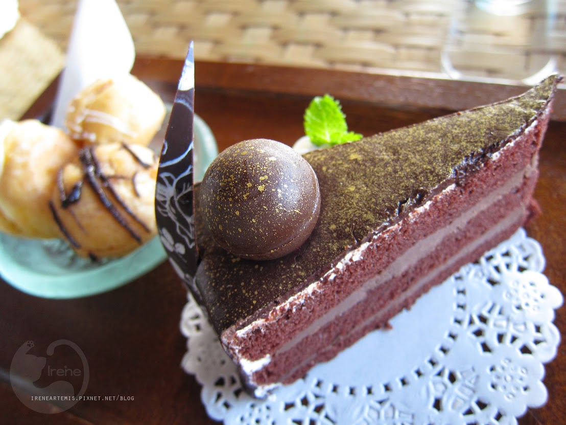 台北八里 | 水灣Bali景觀餐廳 ．人氣約會餐廳 / 來和峇里島約會吧 / 夜景餐廳 / 南洋料理