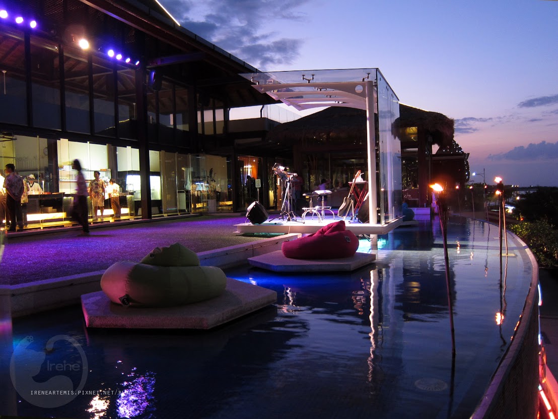 台北八里 | 水灣Bali景觀餐廳 ．人氣約會餐廳 / 來和峇里島約會吧 / 夜景餐廳 / 南洋料理