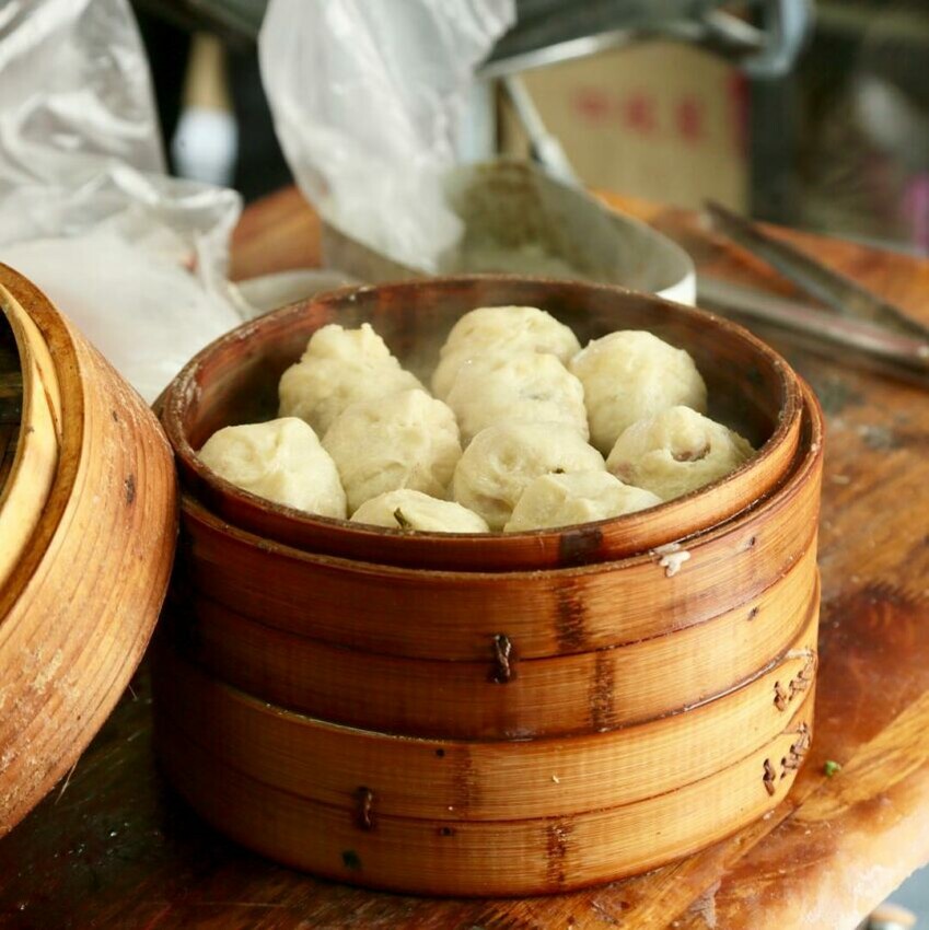 金門縣金城鎮【2024金門美食】推薦必吃金門18個美食、在地人都推薦的名產小吃、伴手禮必買攻略《早午餐、海鮮、美食餐廳