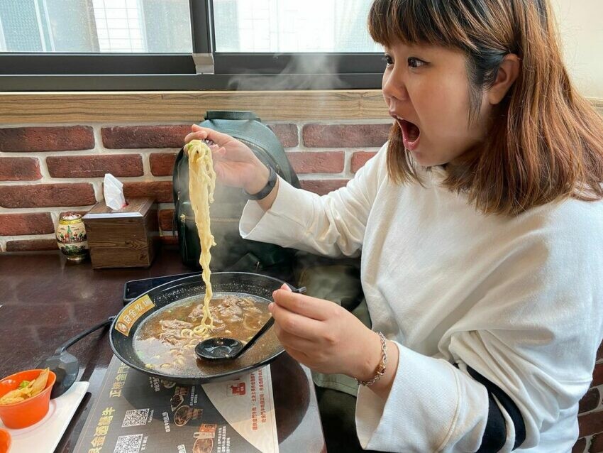 金門縣金城鎮【2024金門美食】推薦必吃金門18個美食、在地人都推薦的名產小吃、伴手禮必買攻略《早午餐、海鮮、美食餐廳