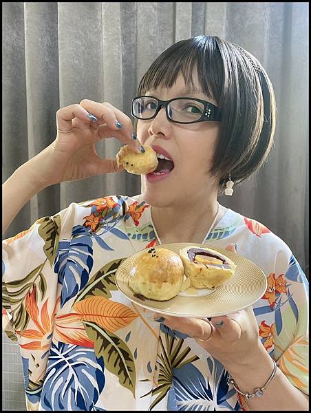 2025蛋黃酥分享【法布甜評價】中秋質感禮盒推薦|每年中秋都 2025蛋黃酥分享【法布甜評價】中秋質感禮盒推薦|每年中秋都