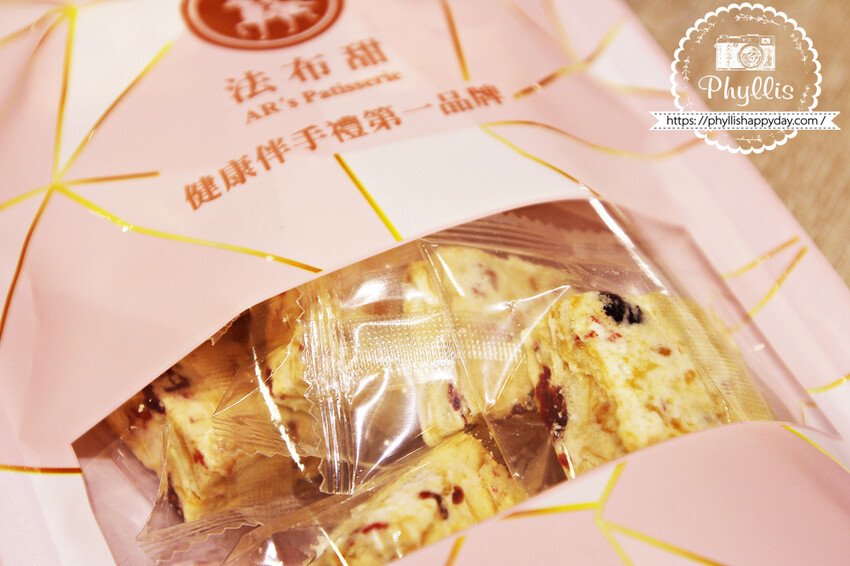 『法布甜』馬卡龍鳳梨酥|米其林指定伴手禮|台中人氣甜點推薦|超夯2024新年禮盒首選! - 相片中的菲莉絲