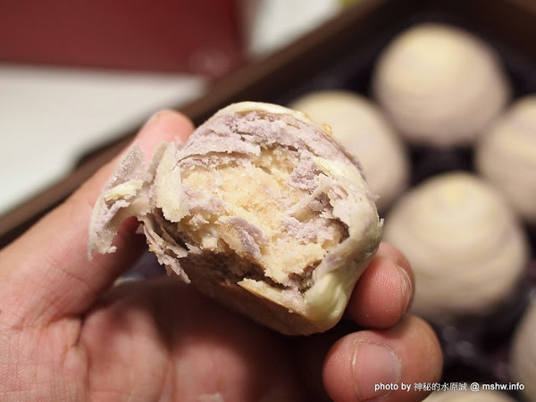 阿聰師芋頭酥糕餅(台中秋紅谷館)：【食記】台中西屯-阿聰師芋頭酥糕餅/台中秋紅谷館 : 微甜不膩的細緻口感,有八卦味道的大甲龍捲風!？